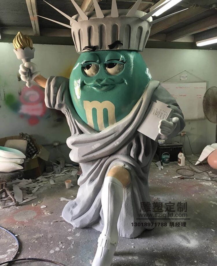 蓝天雀羽雕塑 (611).jpg