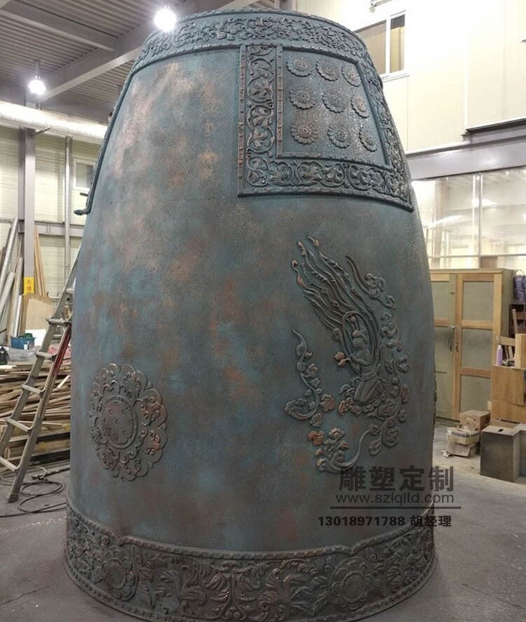 蓝天雀羽雕塑 (582).jpg